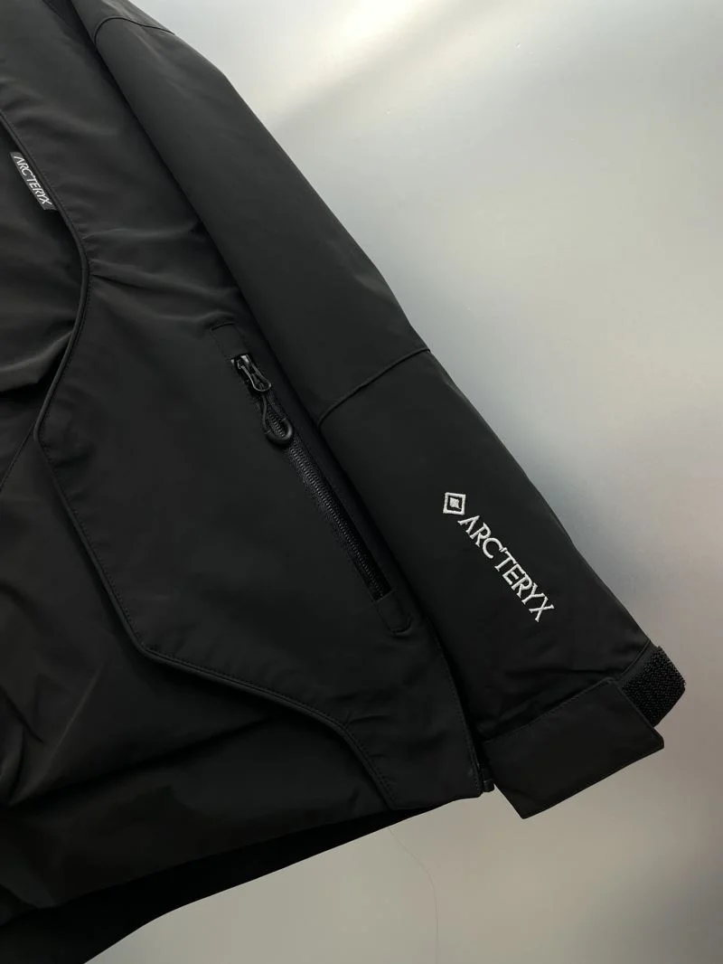 Arcteryx Outwear Sporty 163278