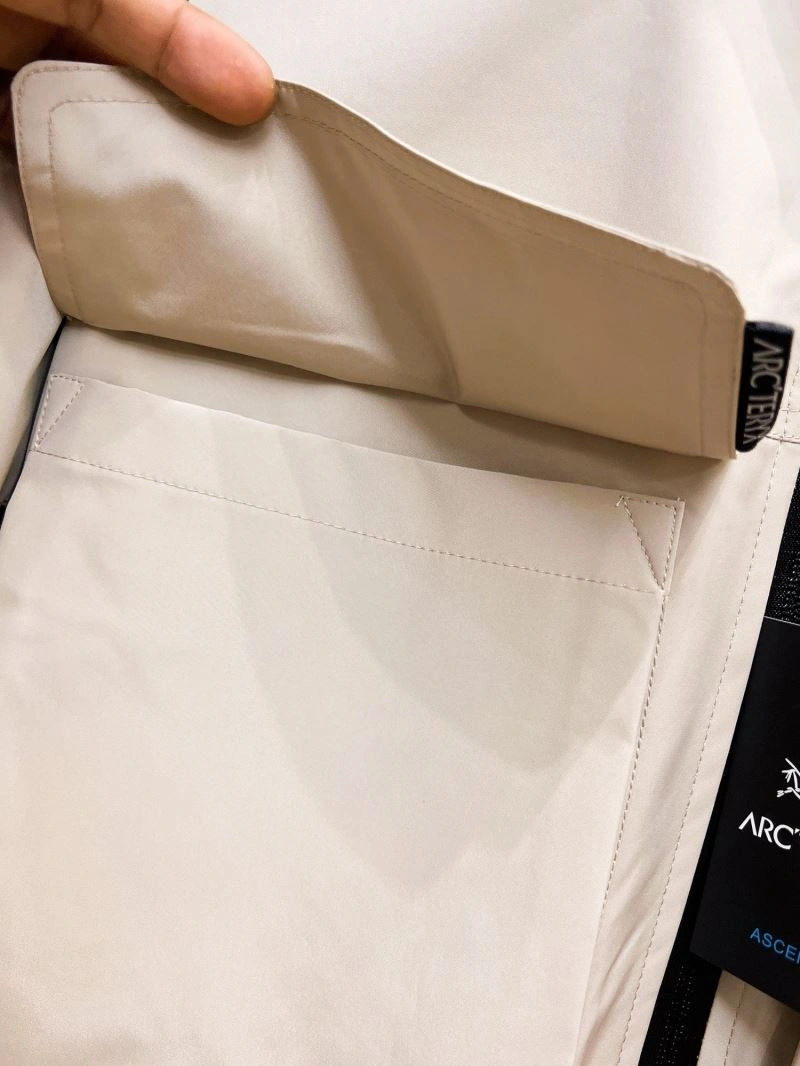 Arcteryx Outwear ComfortFit 162200