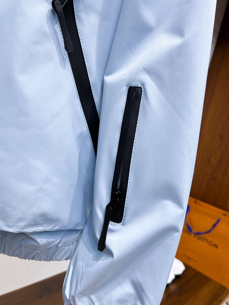 Arcteryx Outwear Versatile 162191