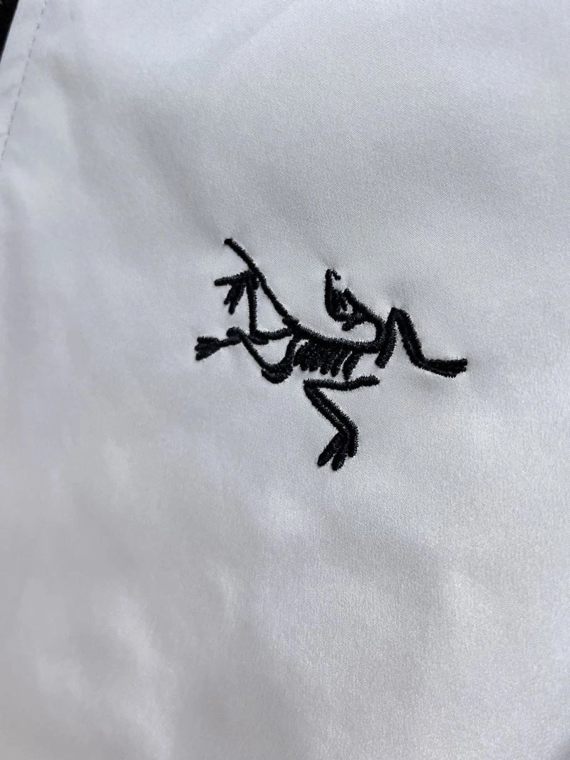 Arcteryx Outwear Minimalist 162185