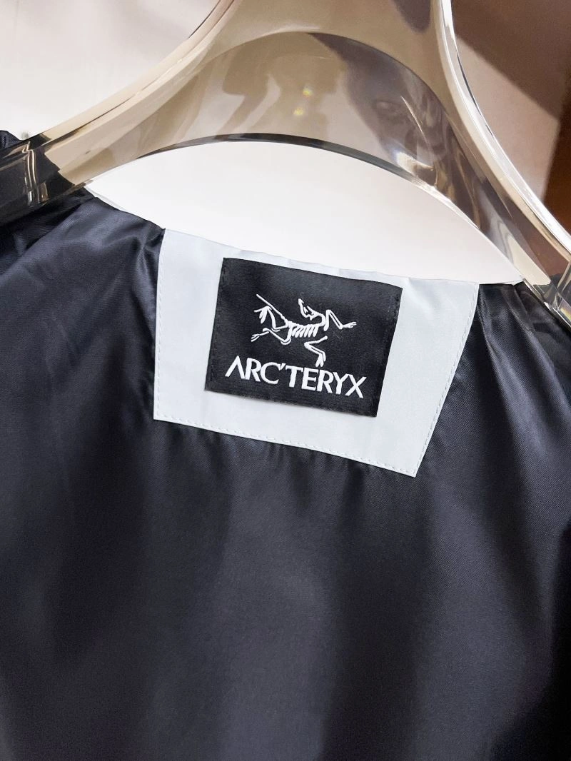 Arcteryx Outwear Minimalist 162185