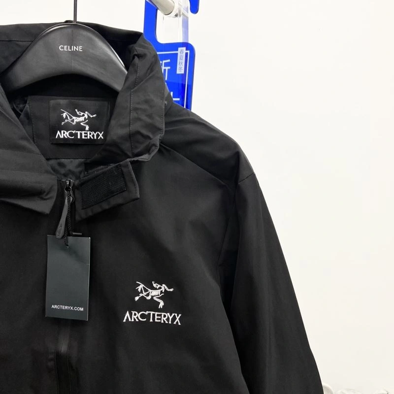 Arcteryx Outwear Sleek 162176