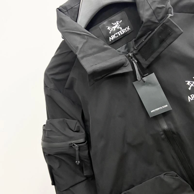 Arcteryx Outwear Sleek 162176