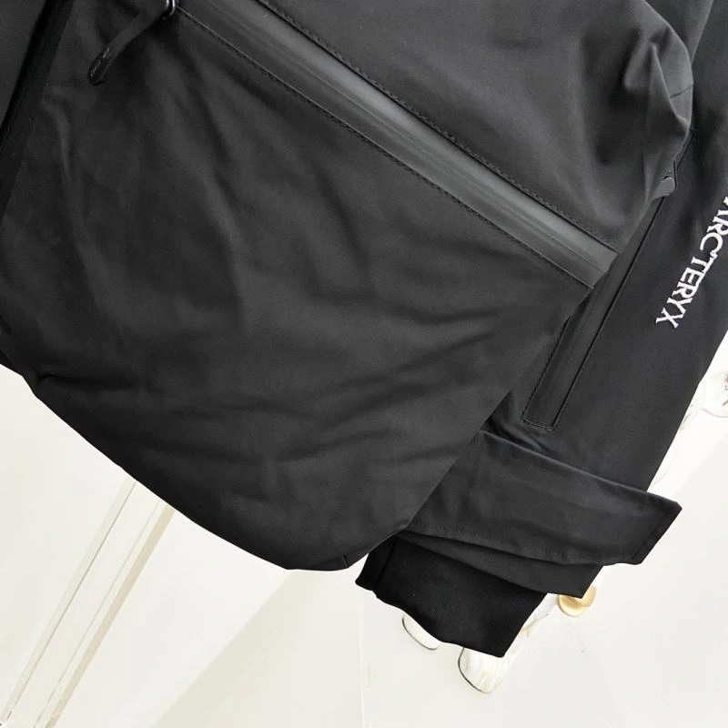 Arcteryx Outwear Sleek 162176
