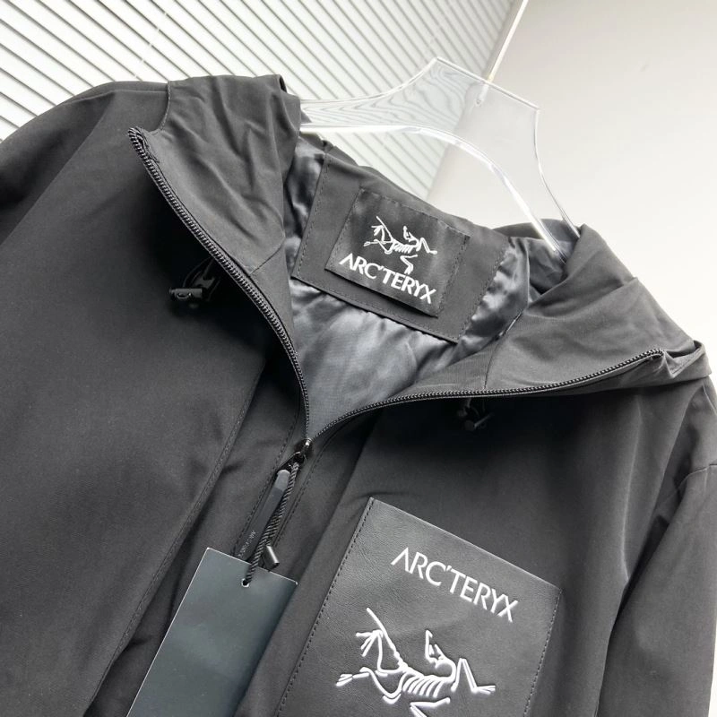 Versatile Arcteryx Outwear 162170