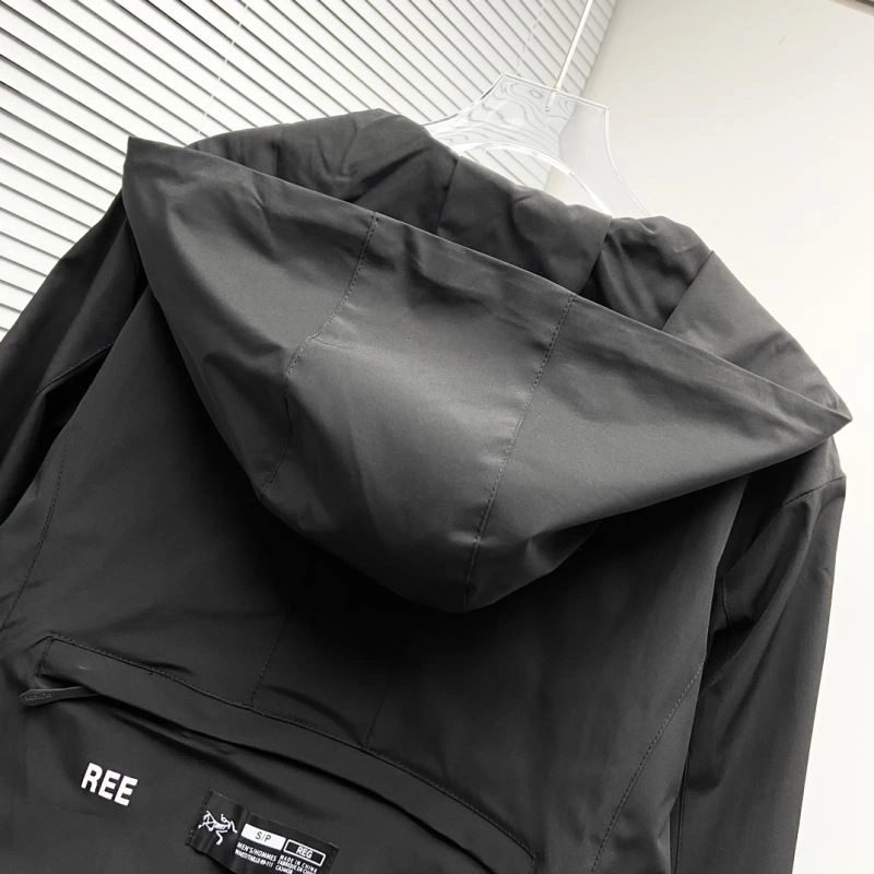 Versatile Arcteryx Outwear 162170