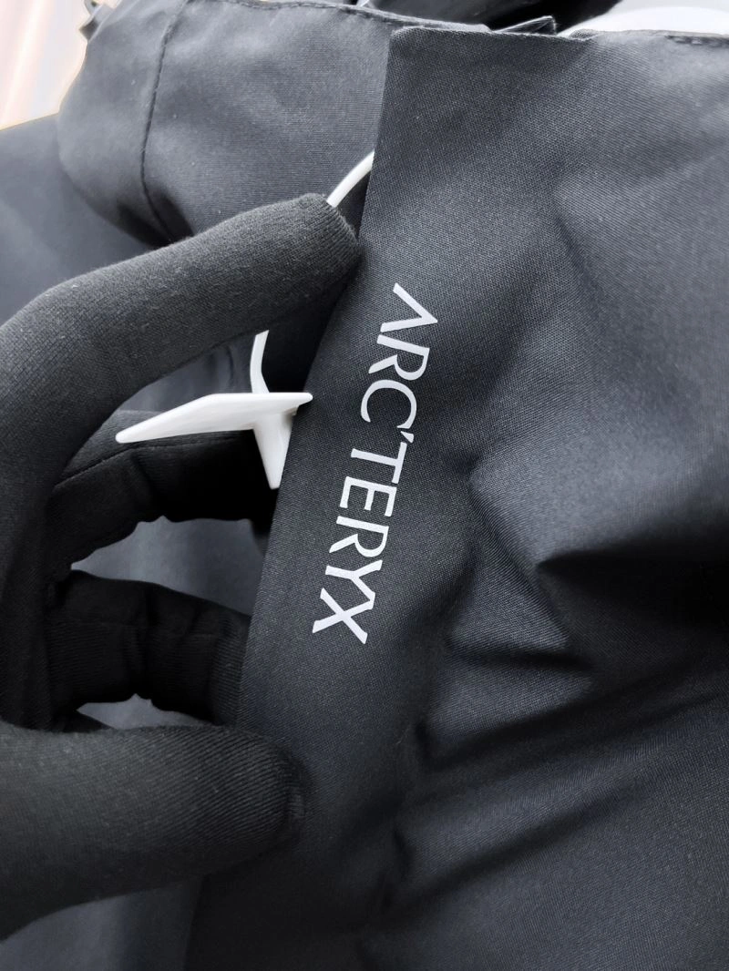 Resilient Arcteryx Outwear 162159