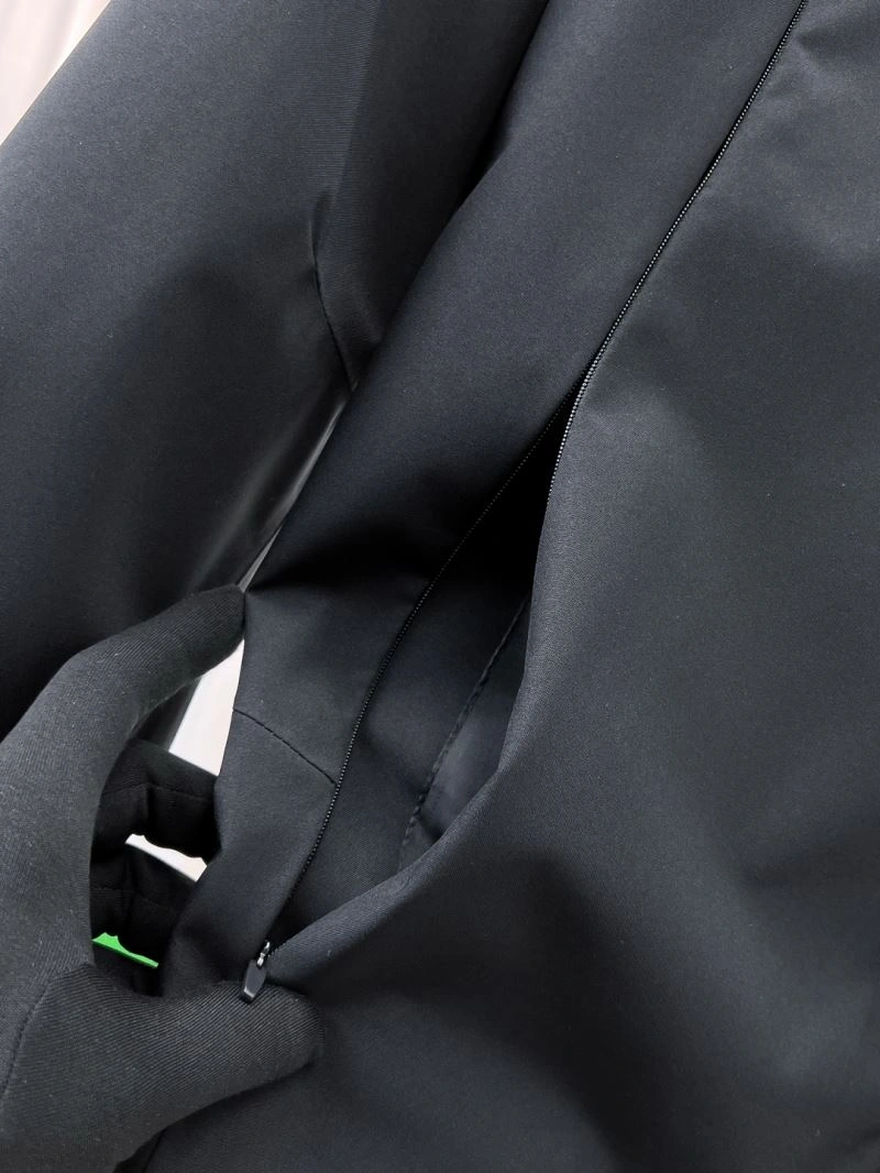 Resilient Arcteryx Outwear 162159