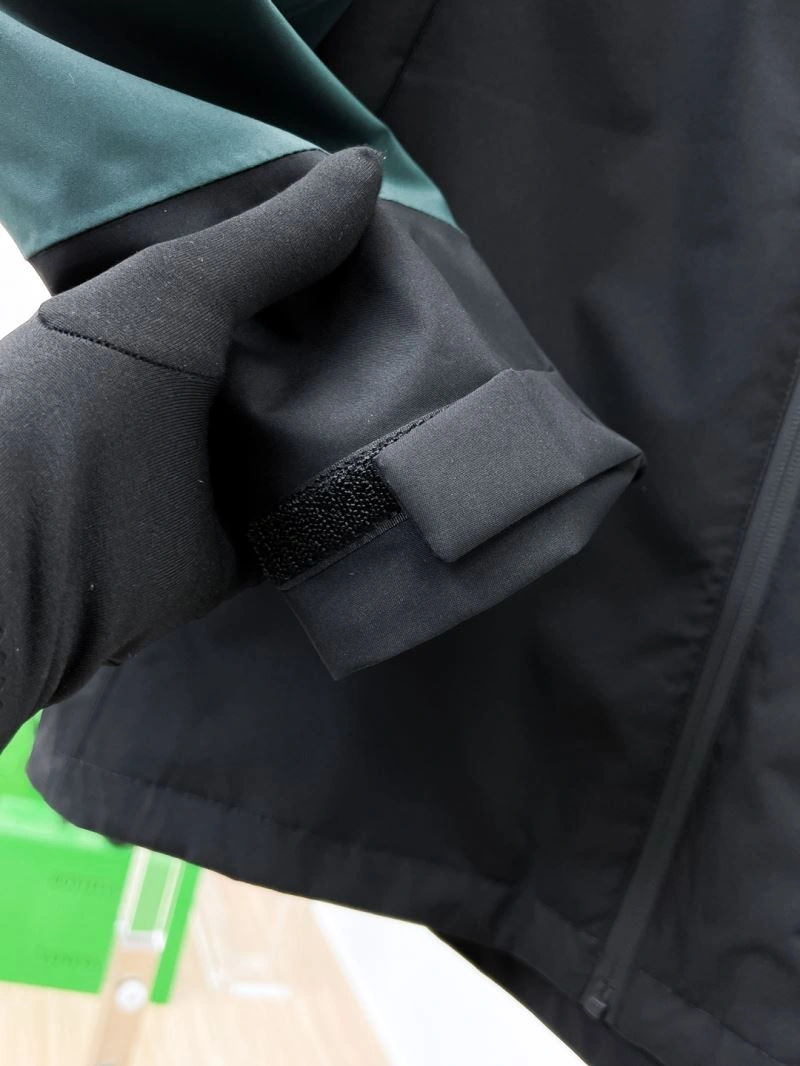 Arcteryx Outwear Breathable 162157