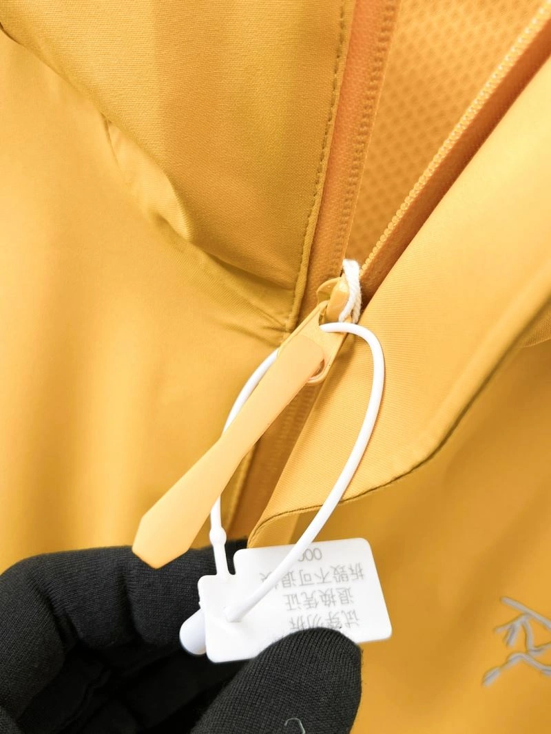 Bright Arcteryx Outwear 162149