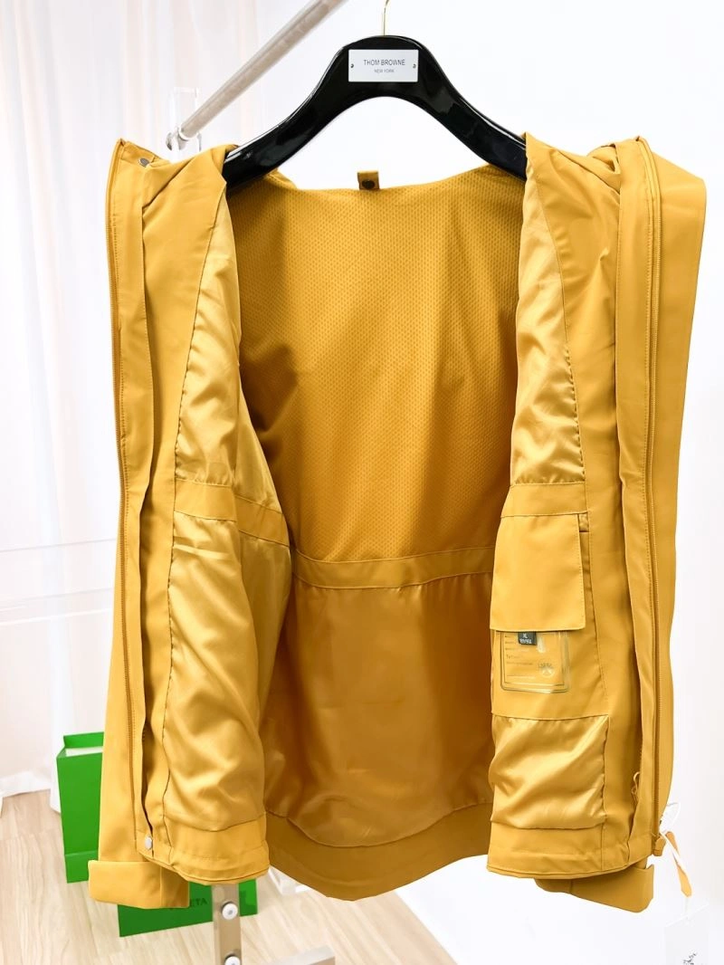 Bright Arcteryx Outwear 162149