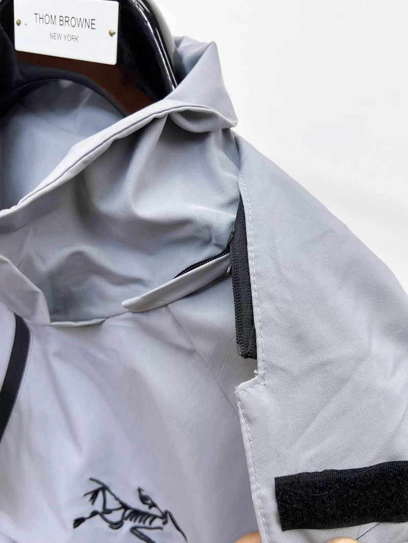 Arcteryx Outwear Classic 162137