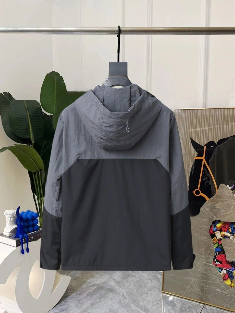 Arcteryx Outwear Chic 162139