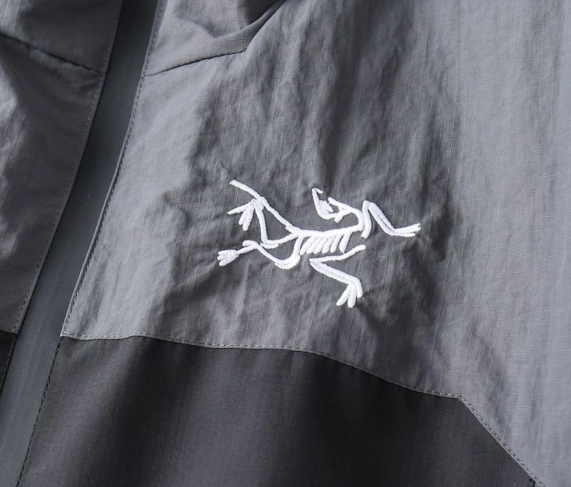 Arcteryx Outwear Chic 162139