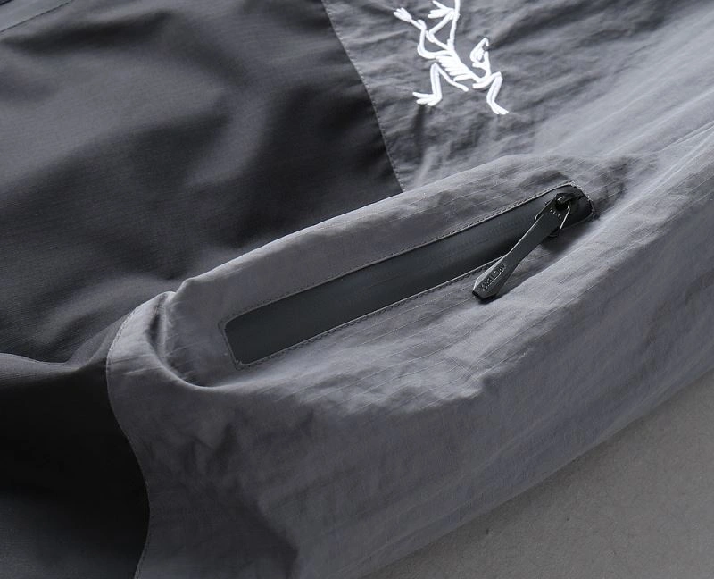 Arcteryx Outwear Chic 162139