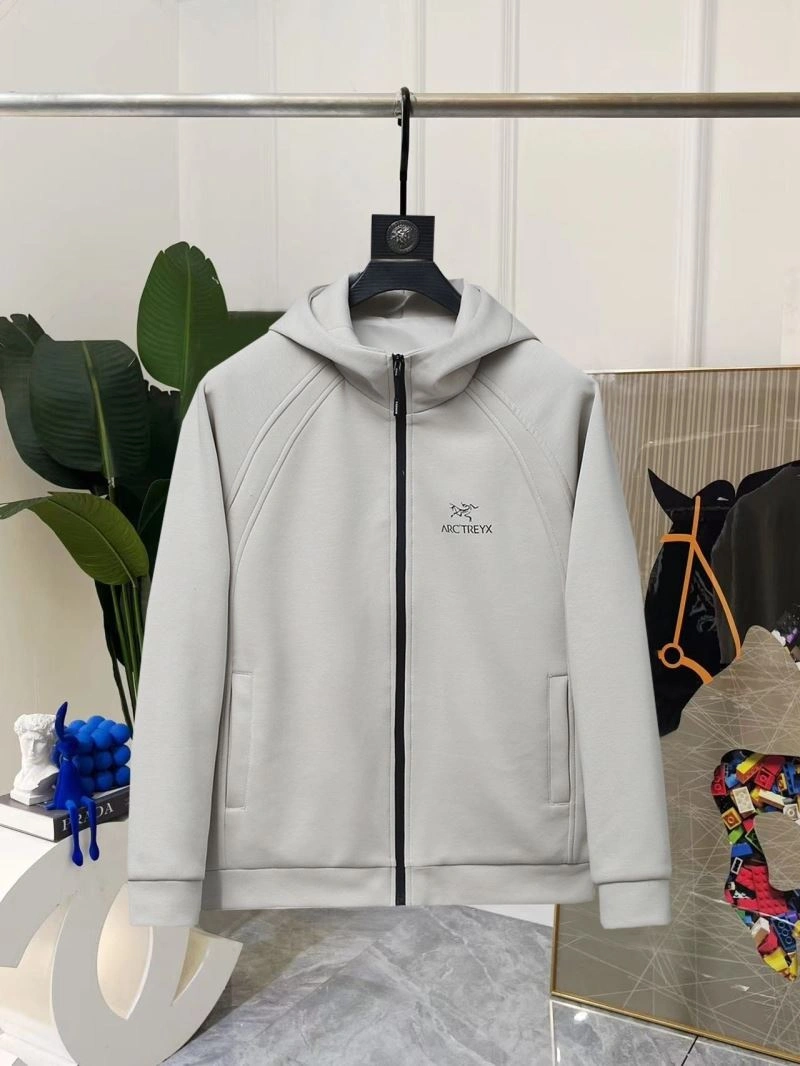 Neat Arcteryx Outwear 162127
