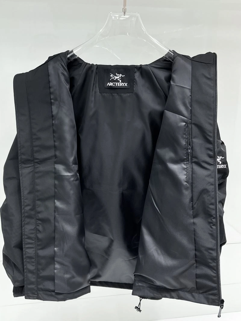 Arcteryx Outwear Sporty 162163