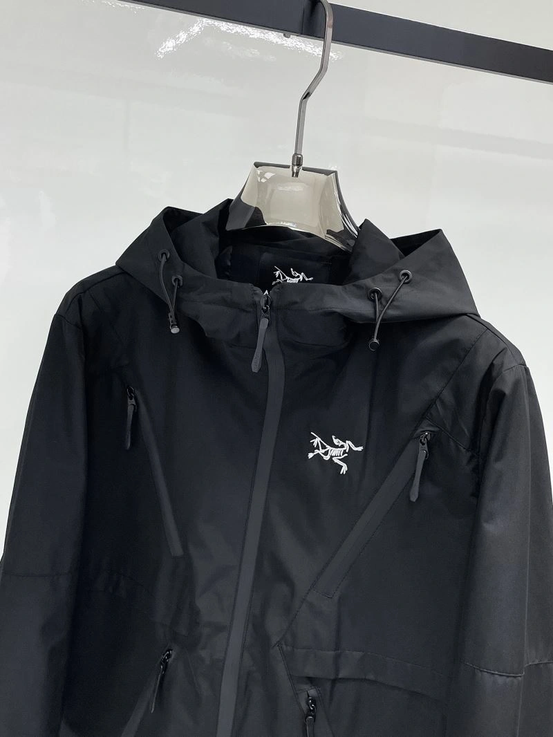 Arcteryx Outwear Bright 162123