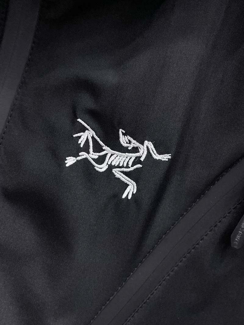 Arcteryx Outwear Bright 162123