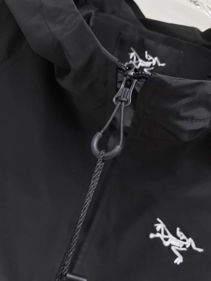 Snug Arcteryx Outwear 162118