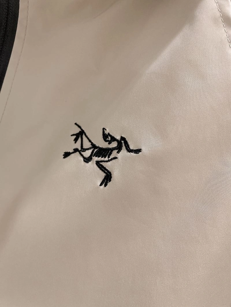 WrinkleFree Arcteryx Outwear 162154