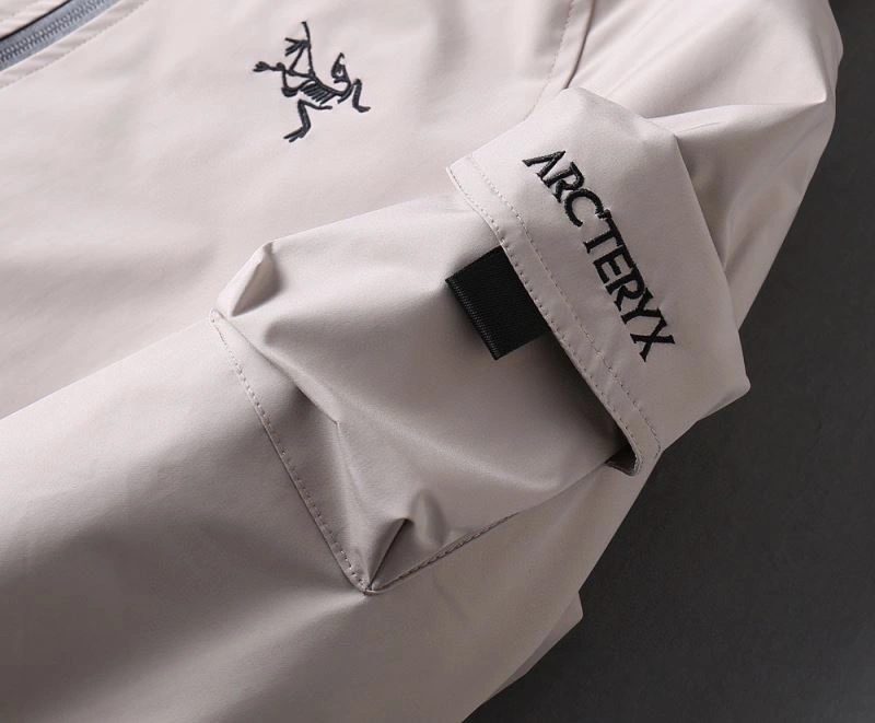 Arcteryx Outwear Sophisticated 162109