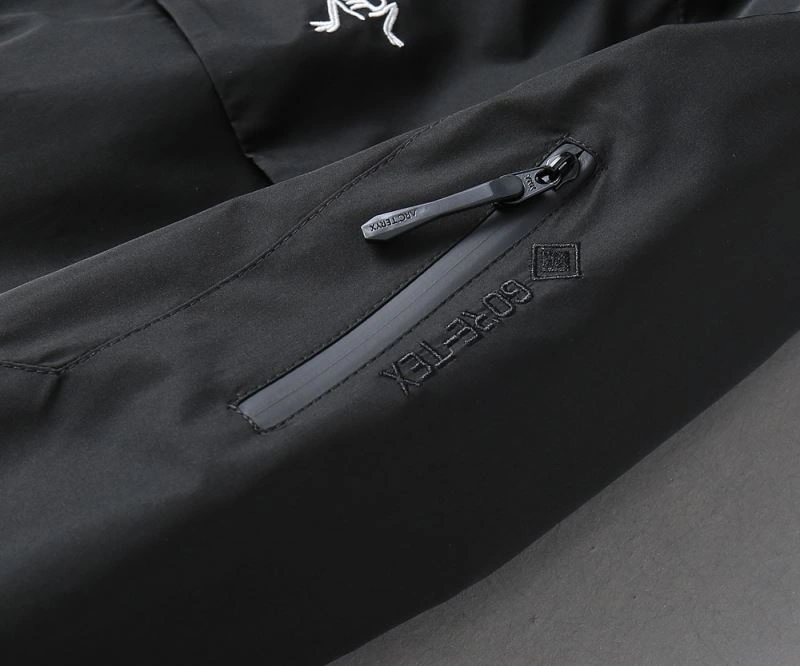 Arcteryx Outwear Supportive 162099