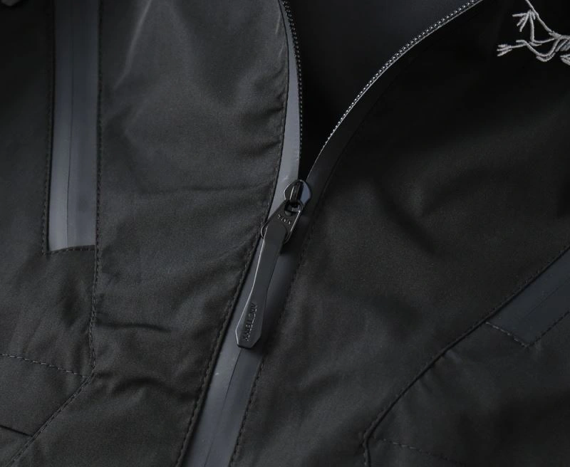 Bold Arcteryx Outwear 162097