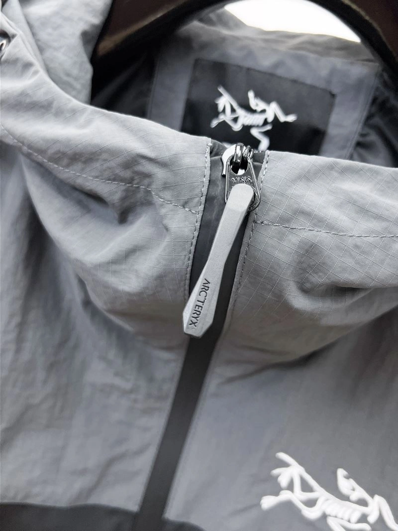 WrinkleFree Arcteryx Outwear 162071