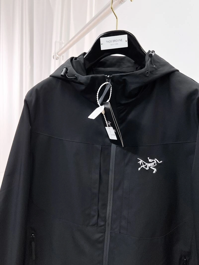 Arcteryx Outwear Breathable 162063