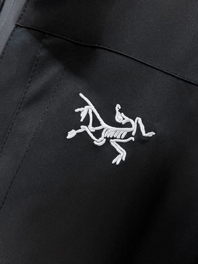 Arcteryx Outwear Breathable 162063