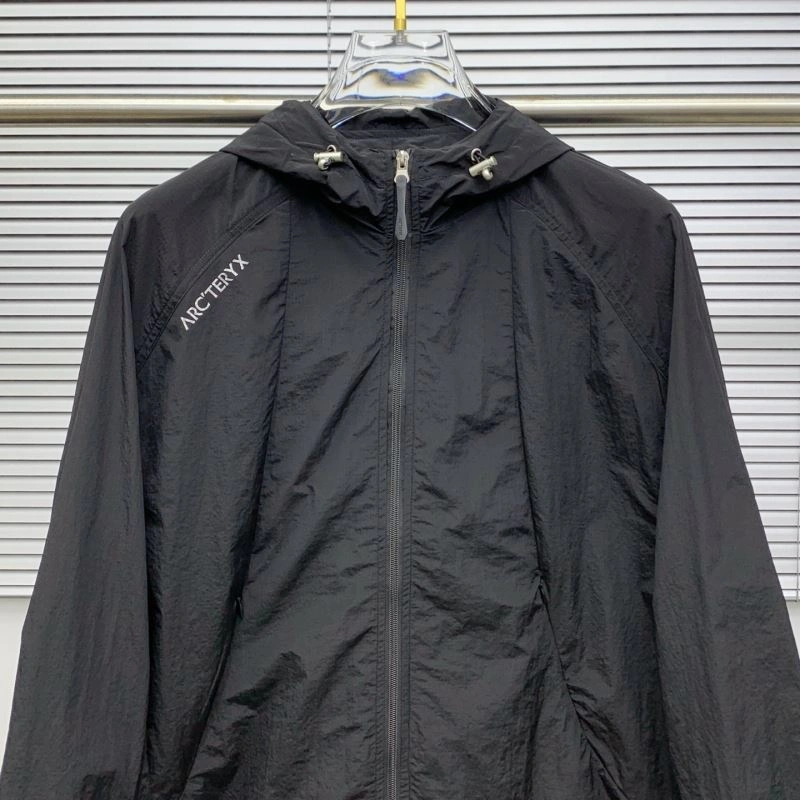 Neat Arcteryx Outwear 161165