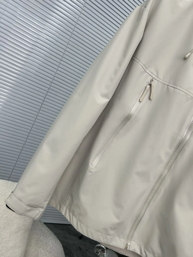 Arcteryx Outwear ComfortFit 161161