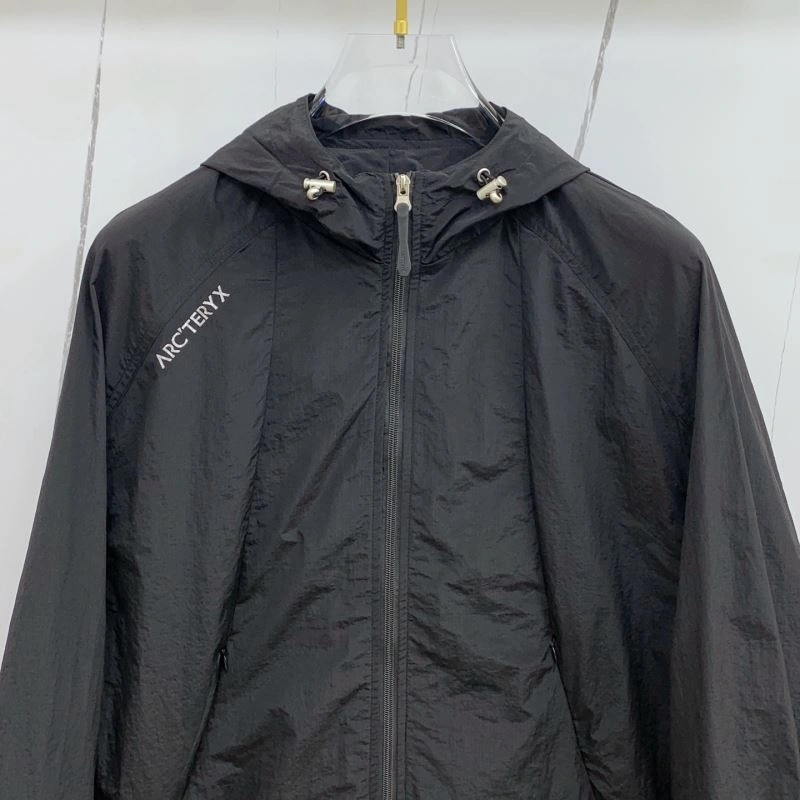 Arcteryx Outwear Breathable 161178