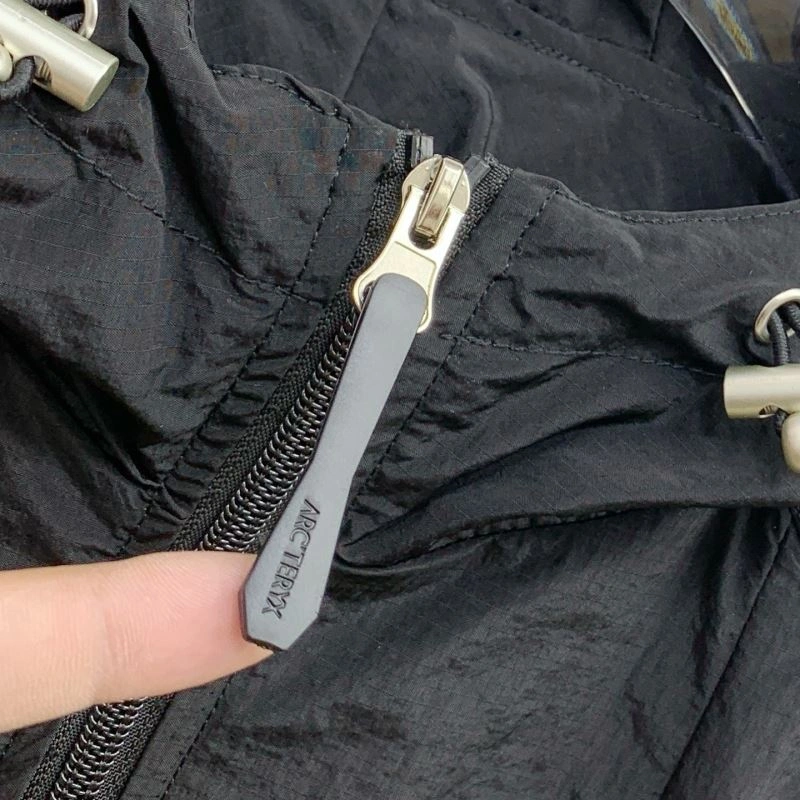Arcteryx Outwear Breathable 161178