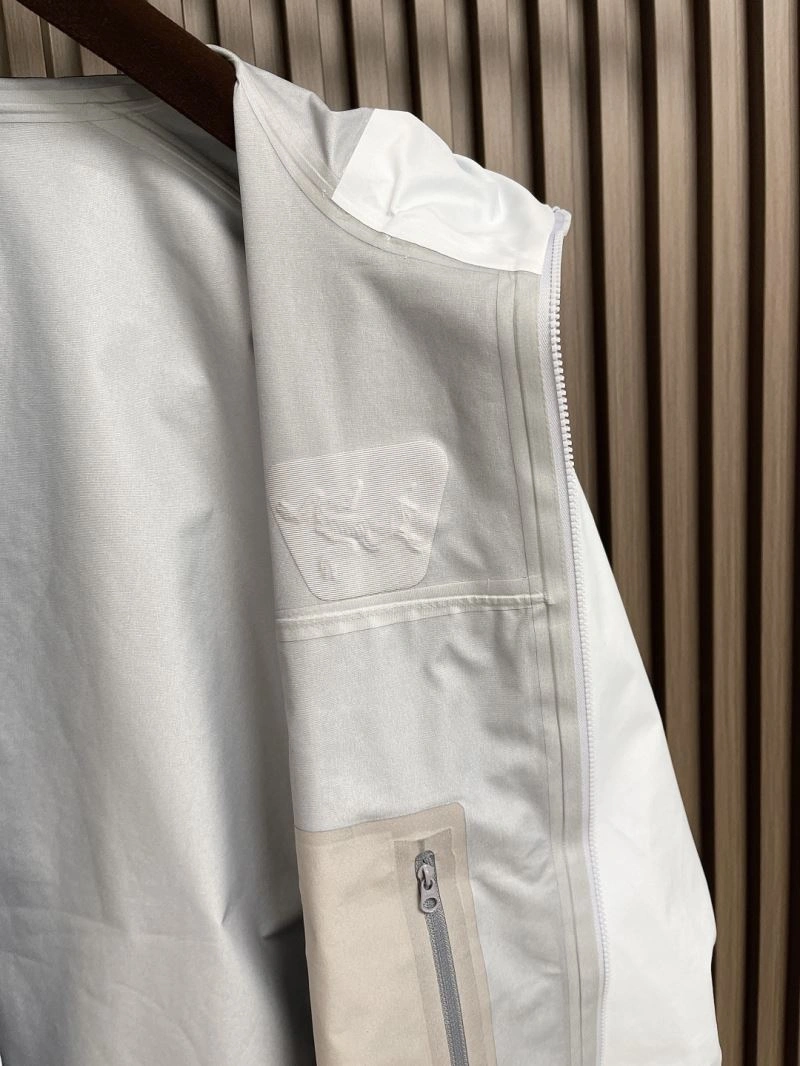 Arcteryx Outwear Efficient 161177