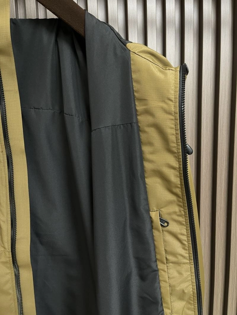 Unisex Arcteryx Outwear 161135