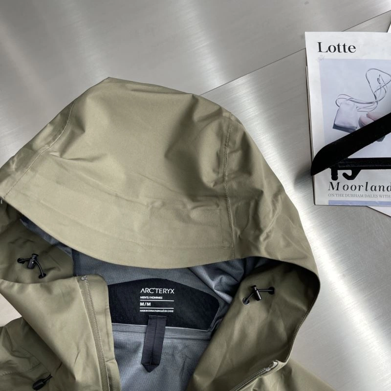 Snug Arcteryx Outwear 161124