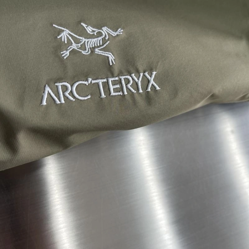 Snug Arcteryx Outwear 161124