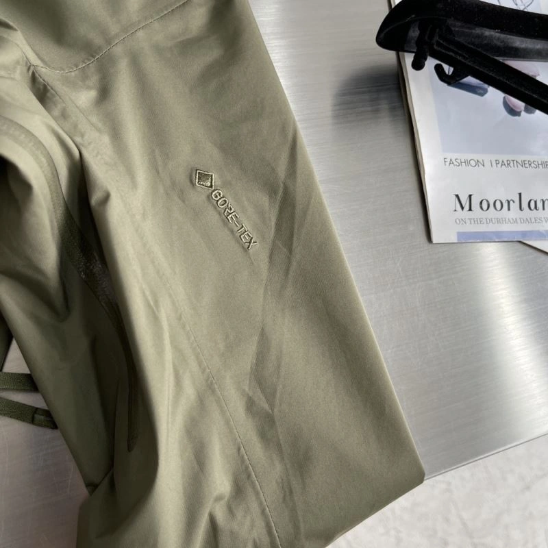 Snug Arcteryx Outwear 161124