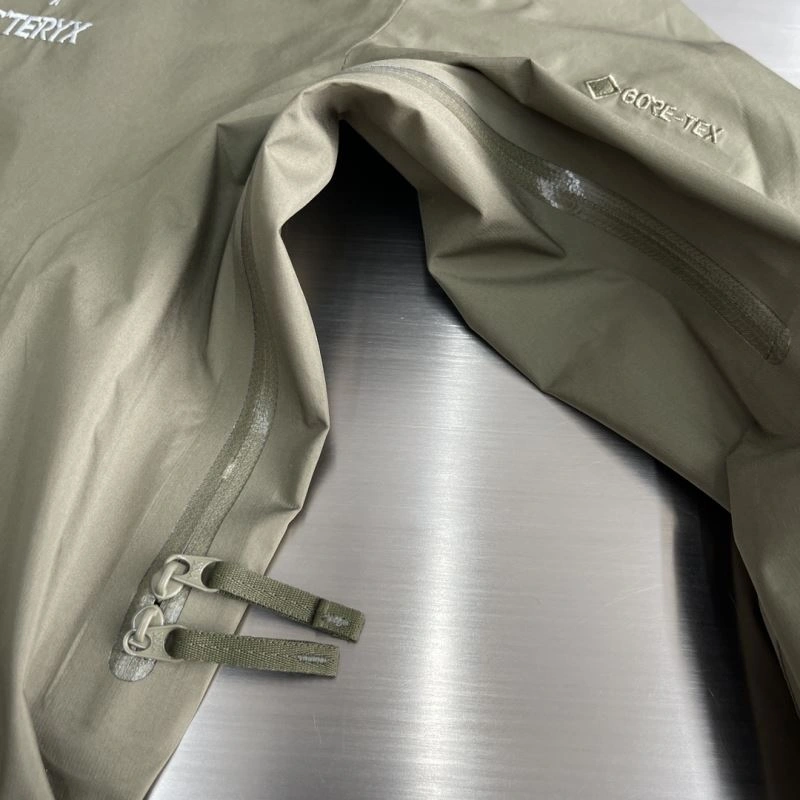 Snug Arcteryx Outwear 161124