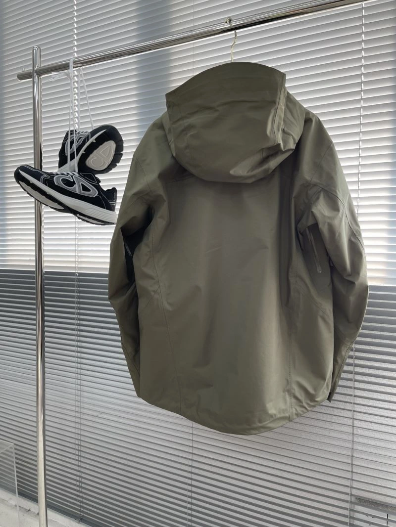 Snug Arcteryx Outwear 161124