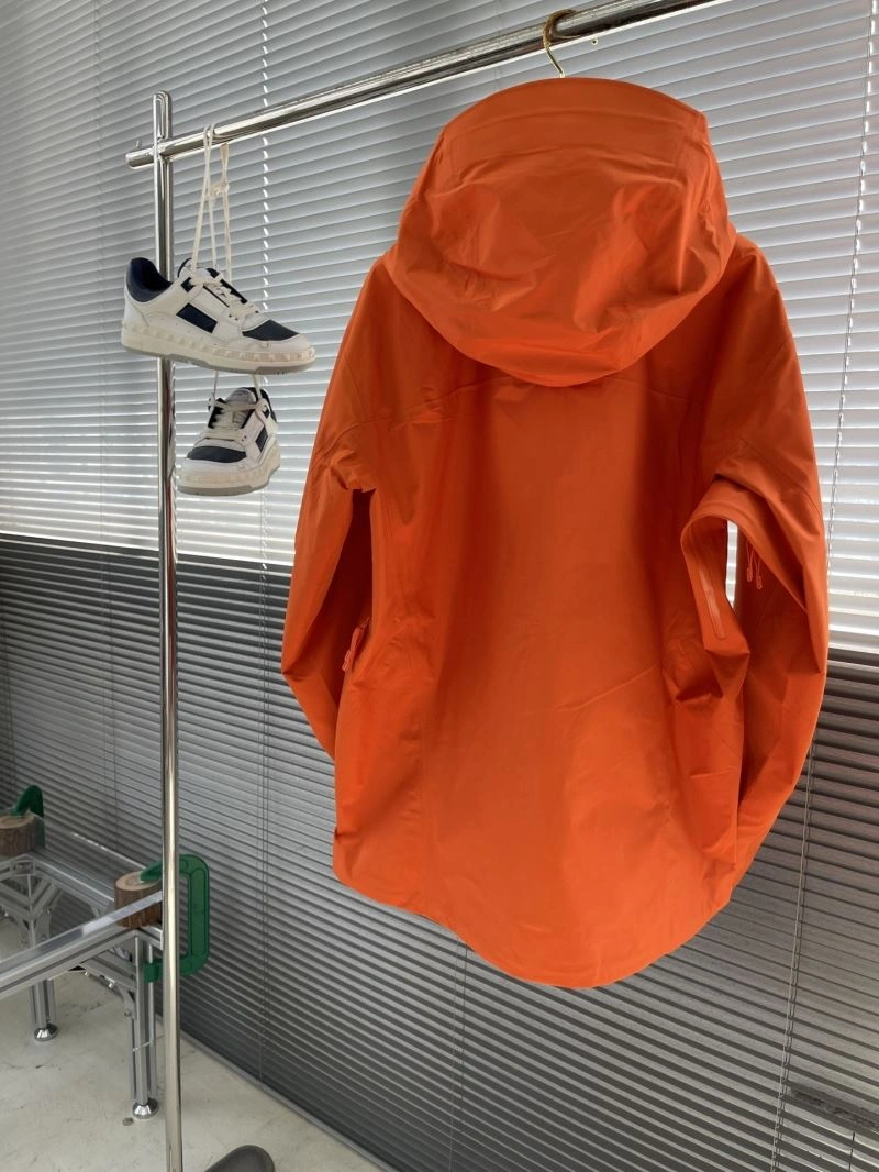 Arcteryx Outwear Refined 161123