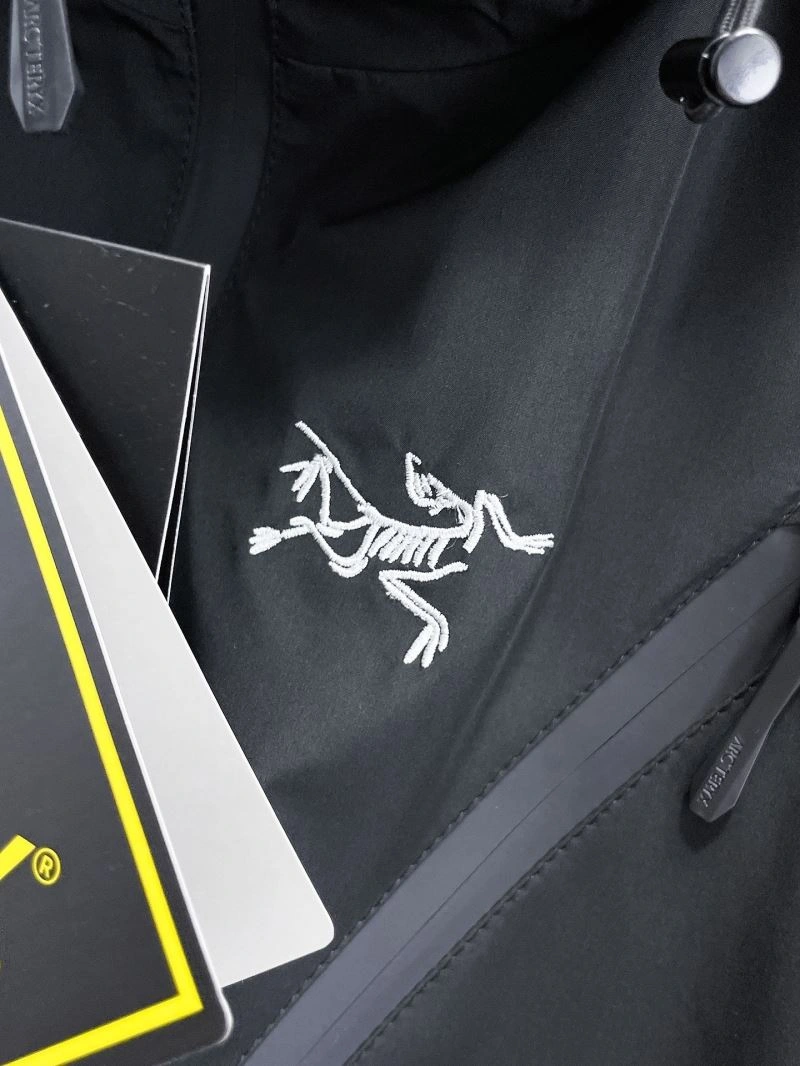 ZipUp Arcteryx Outwear 159882