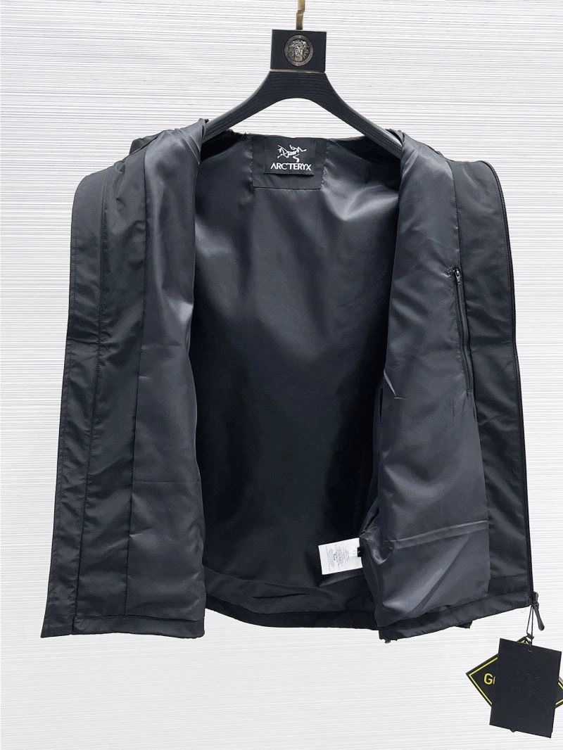 Versatile Arcteryx Outwear 159846