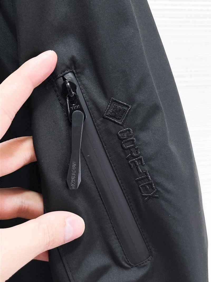 Versatile Arcteryx Outwear 159846