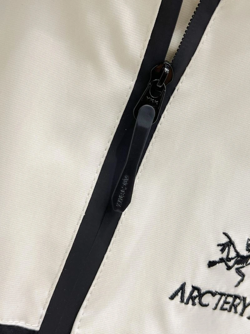 Arcteryx Outwear Durable 159856