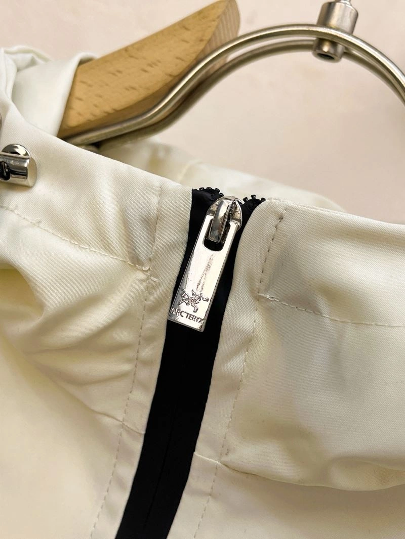 Arcteryx Outwear WrinkleFree 158833