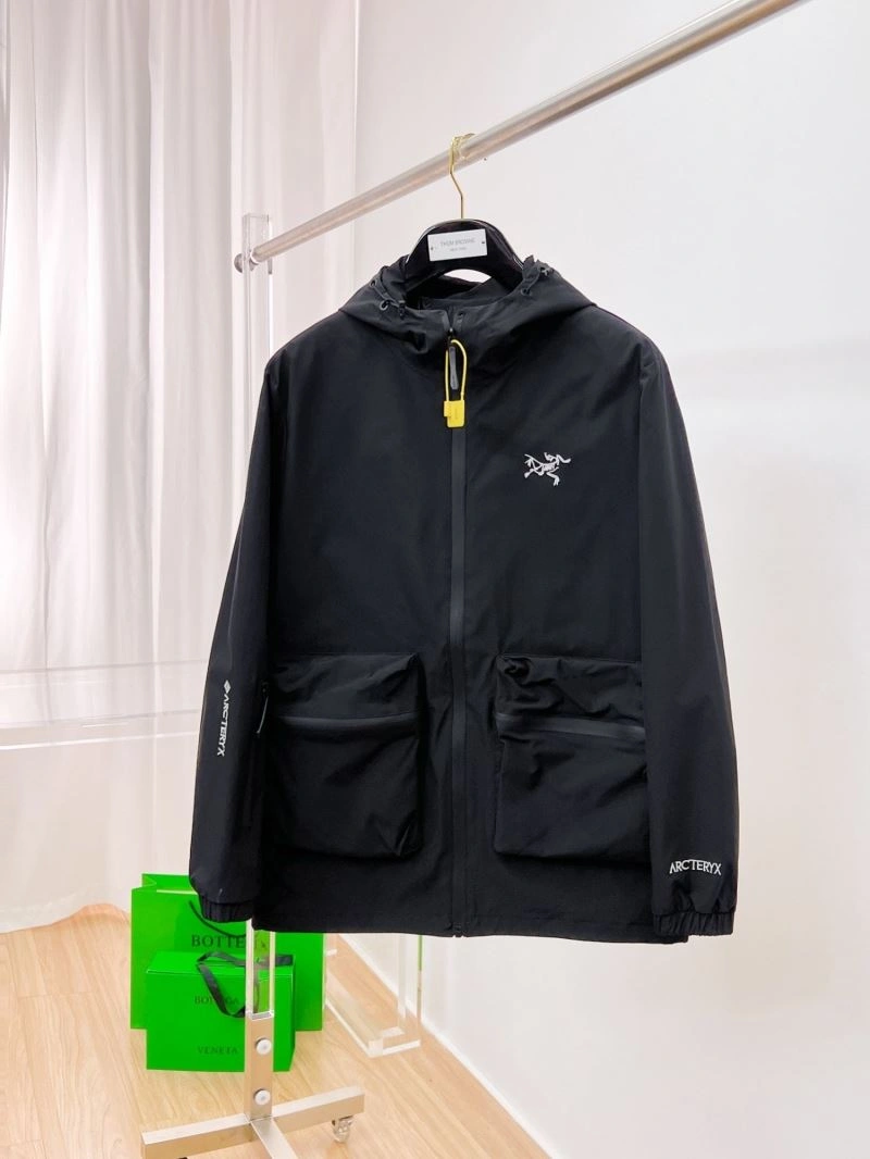 Arcteryx Outwear MoistureWicking 158866