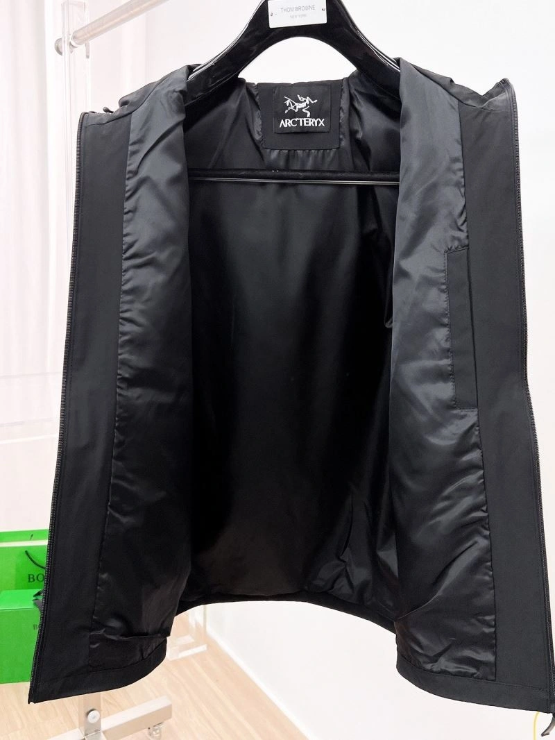 Arcteryx Outwear MoistureWicking 158866